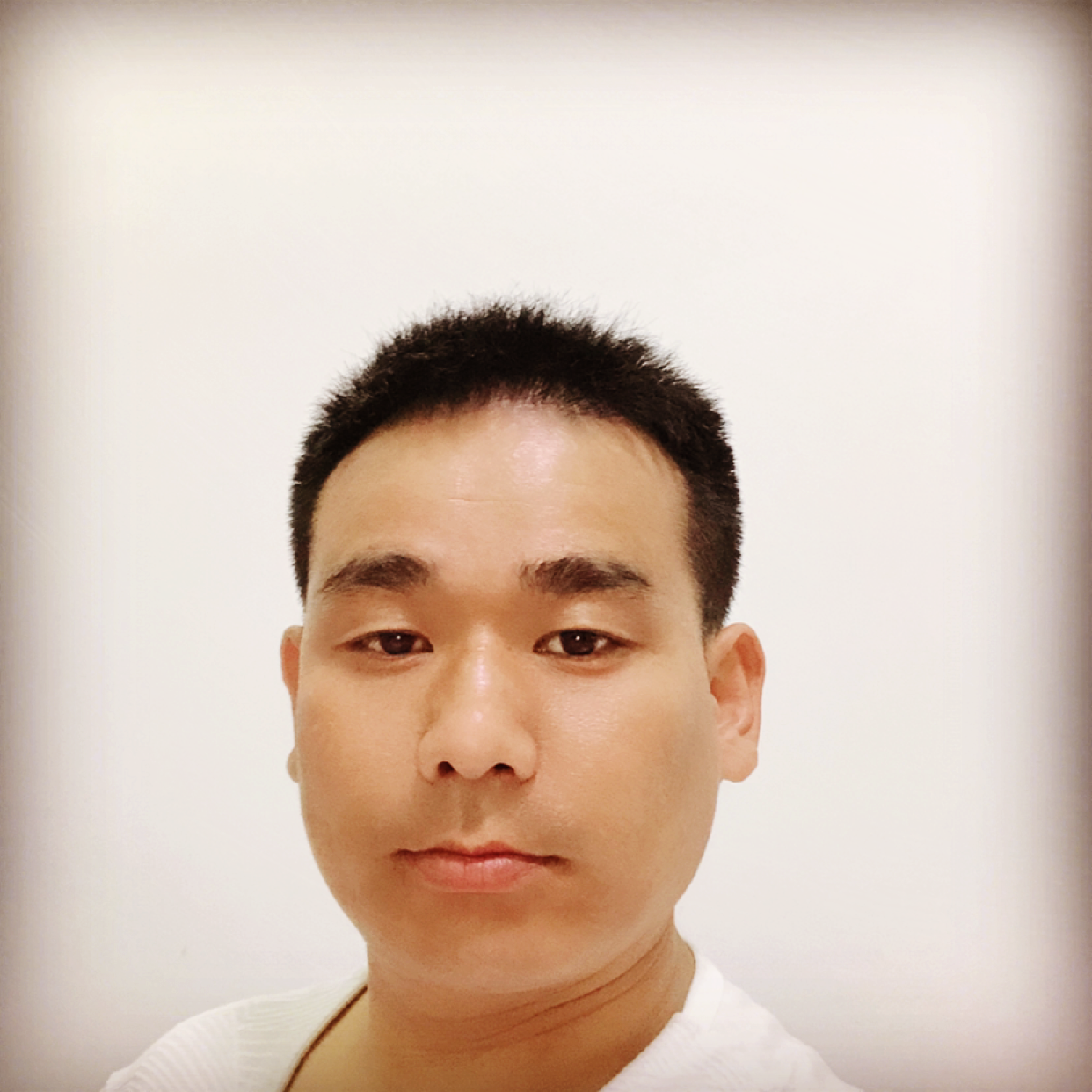 溪流有花痴的照片