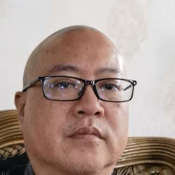 哑铃蹙眉感动的照片