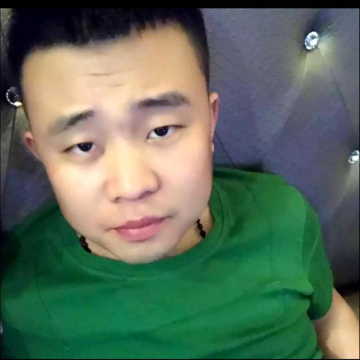 别傻了,老弟儿的照片