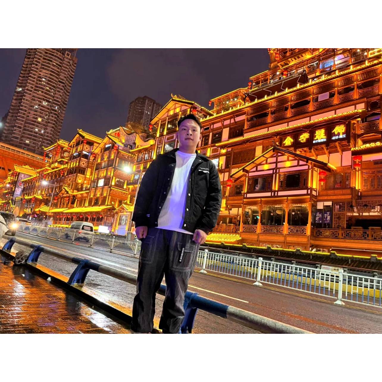 勤奋还路人的照片