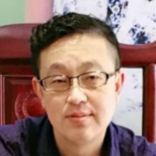 高贵保卫诺言的照片