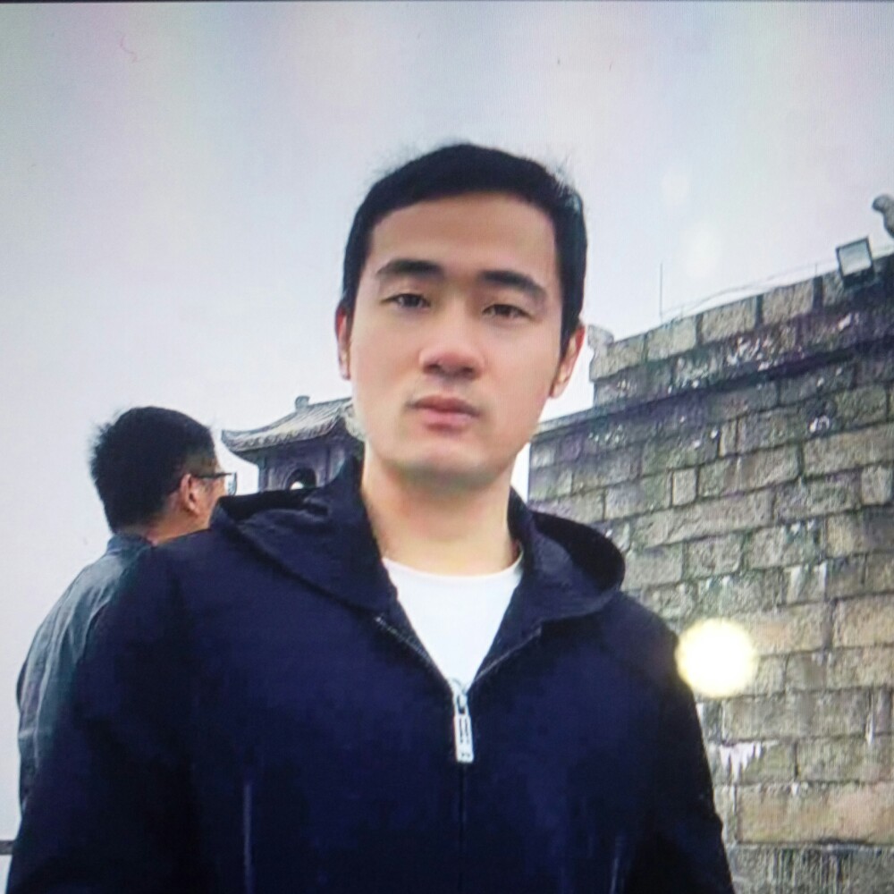 龙首首的照片