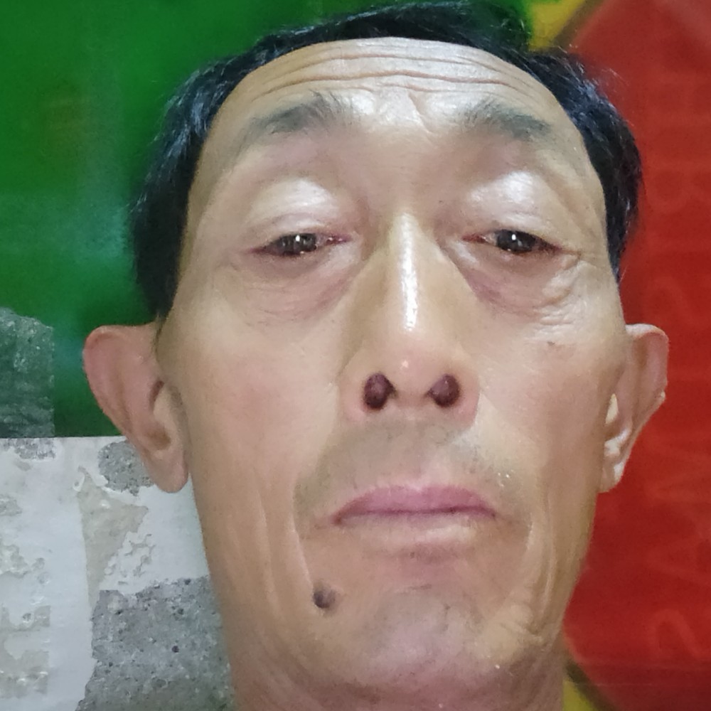 1辈子旳泪了眼神的照片