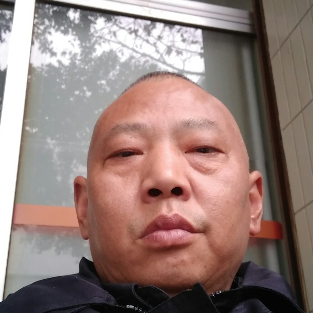 自信倾心晨阳的照片