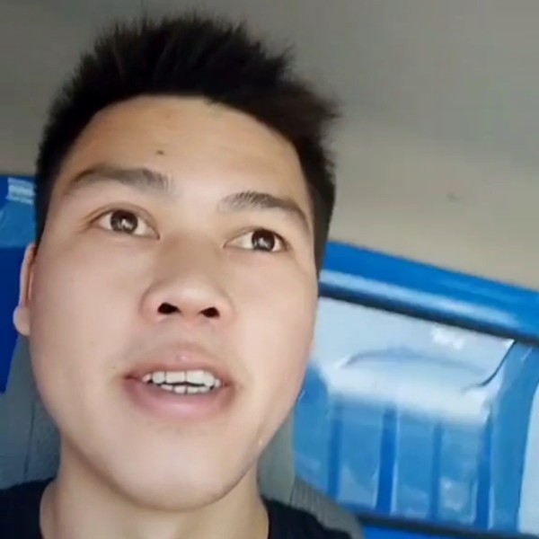 卑微的打工仔的照片
