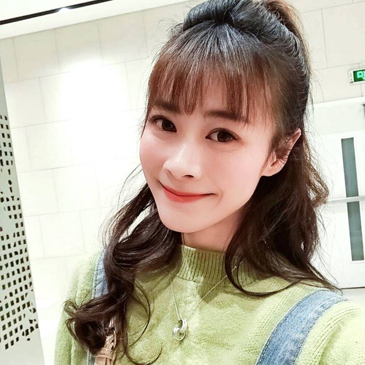 后来那小蝴蝶的照片