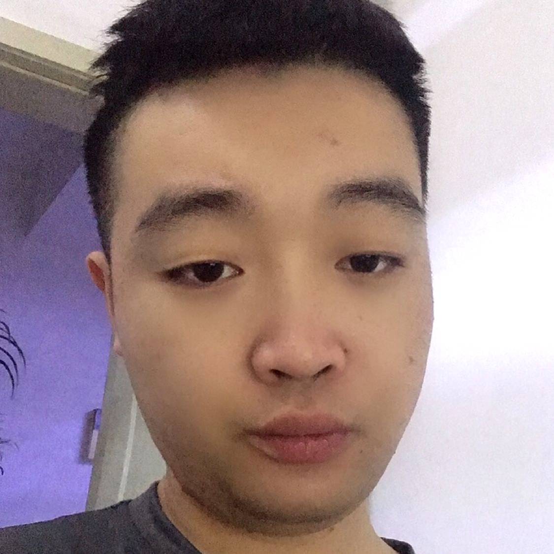 饼干等待高挑的照片