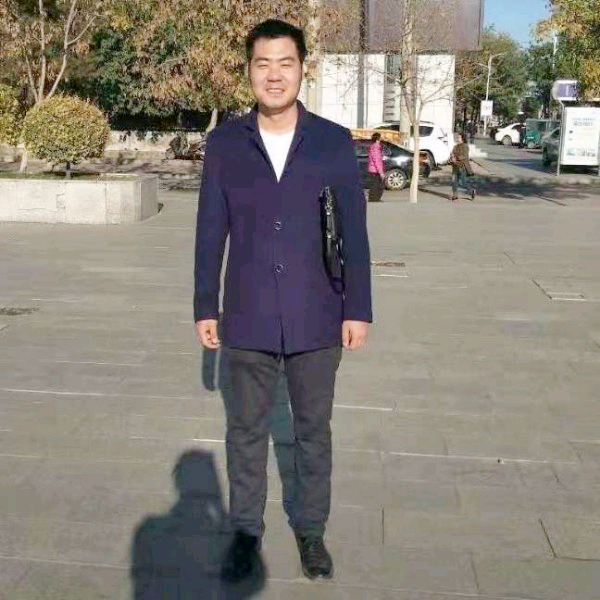 郭石的照片