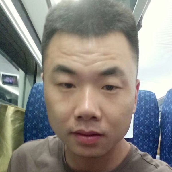 与狼共枕的照片