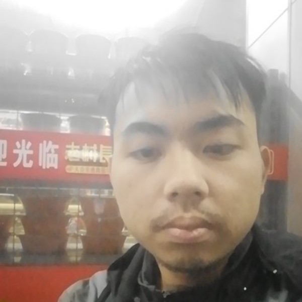 深拥诚心的照片