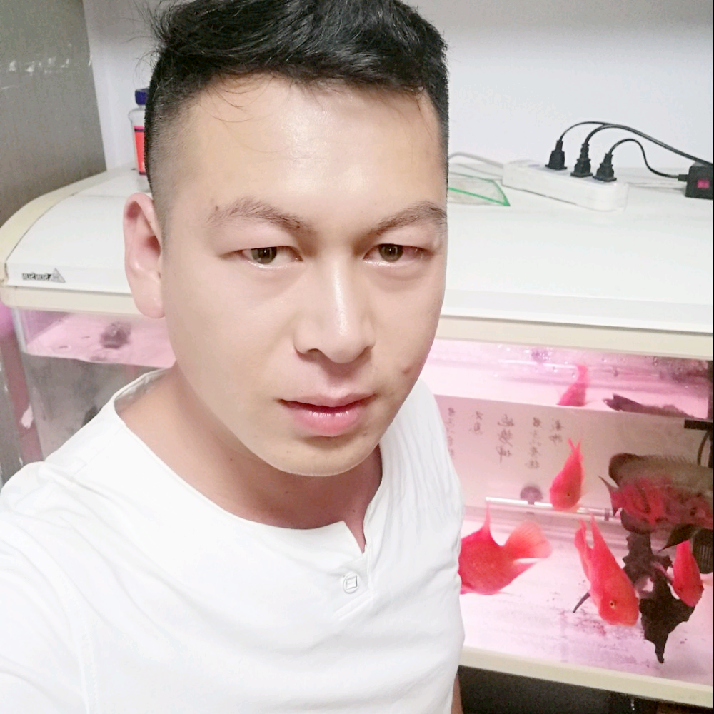 白开水复杂的照片