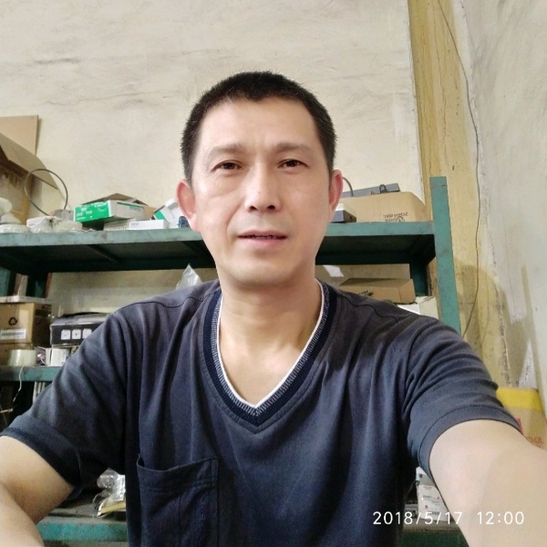 孤独天空强的照片