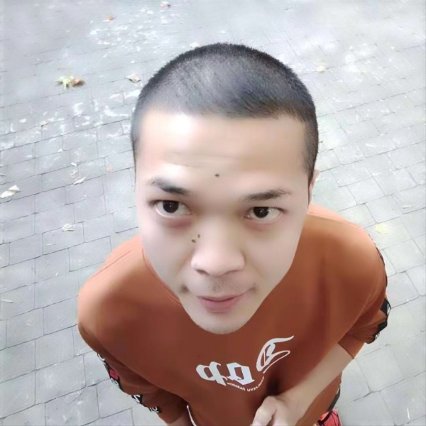 睫毛膏英俊的照片