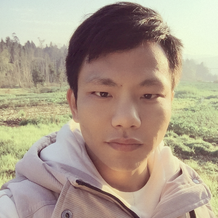 转了个圈圈的照片