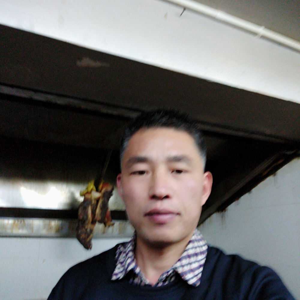 红枫联天的照片
