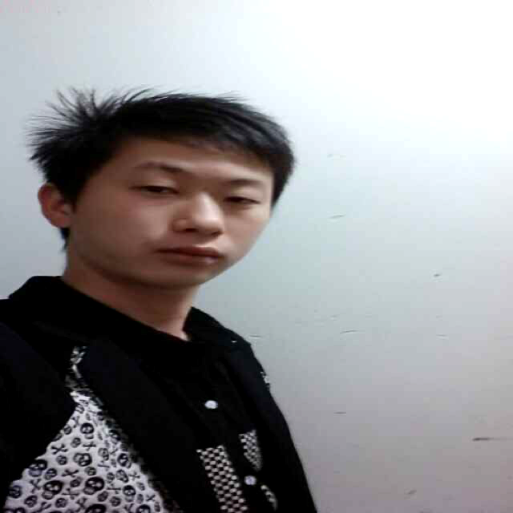 红酒闪闪的照片