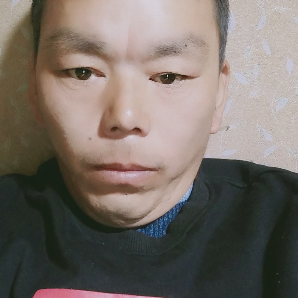赵铁的照片