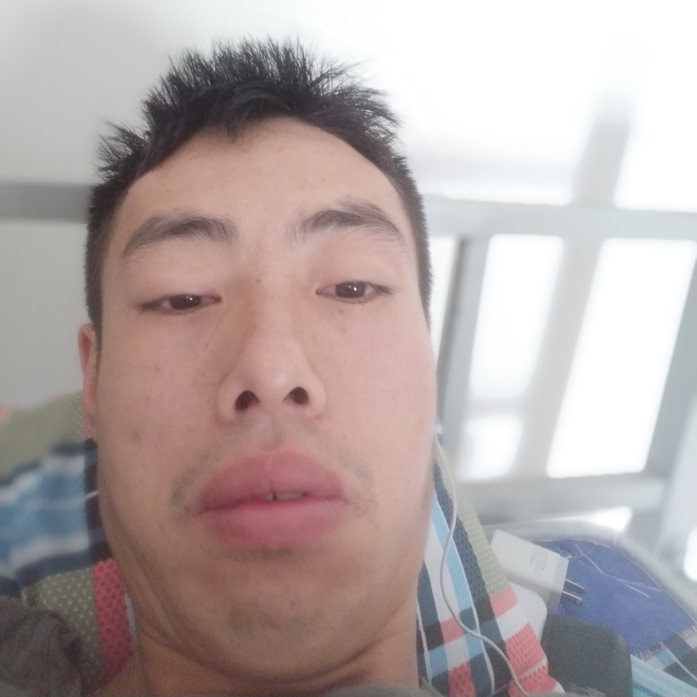 懵懂浅吻绝影的照片