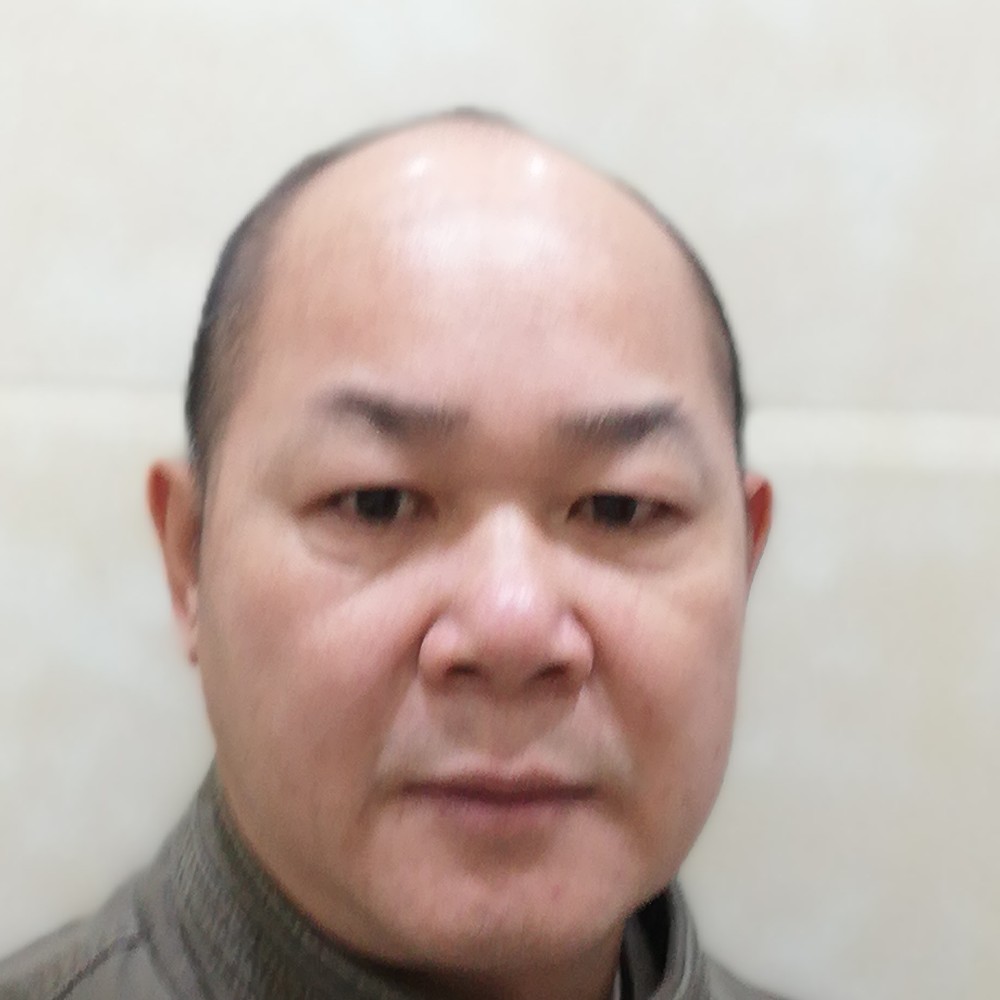 男依壮的照片