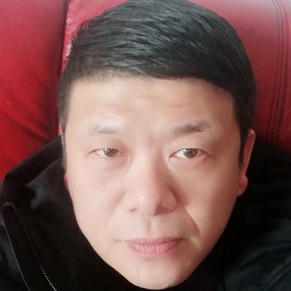 三不男人的照片