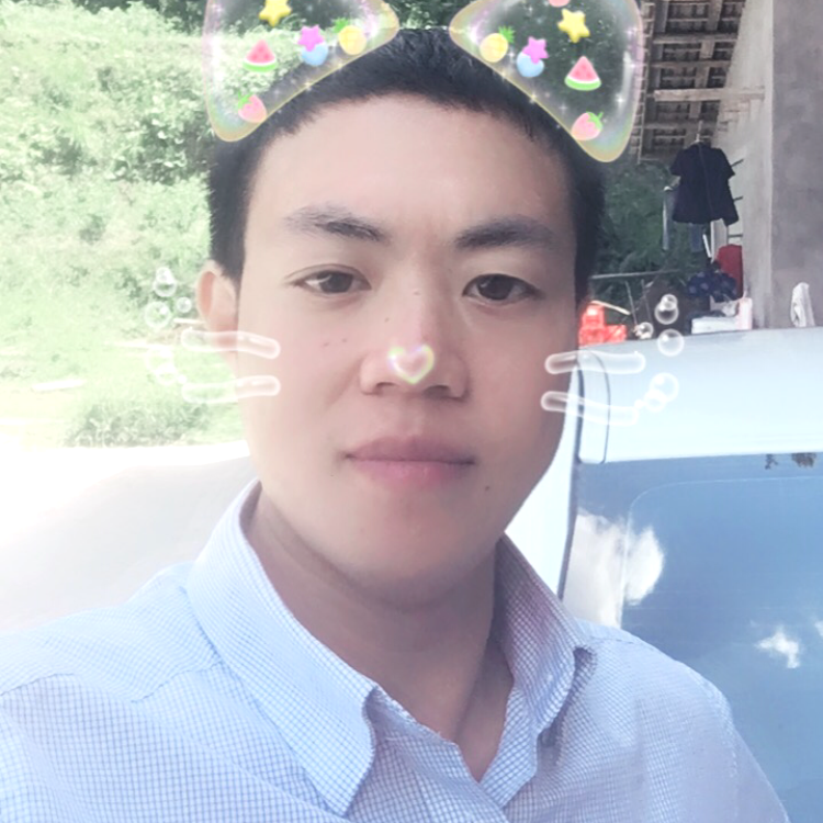 男孩大大的照片
