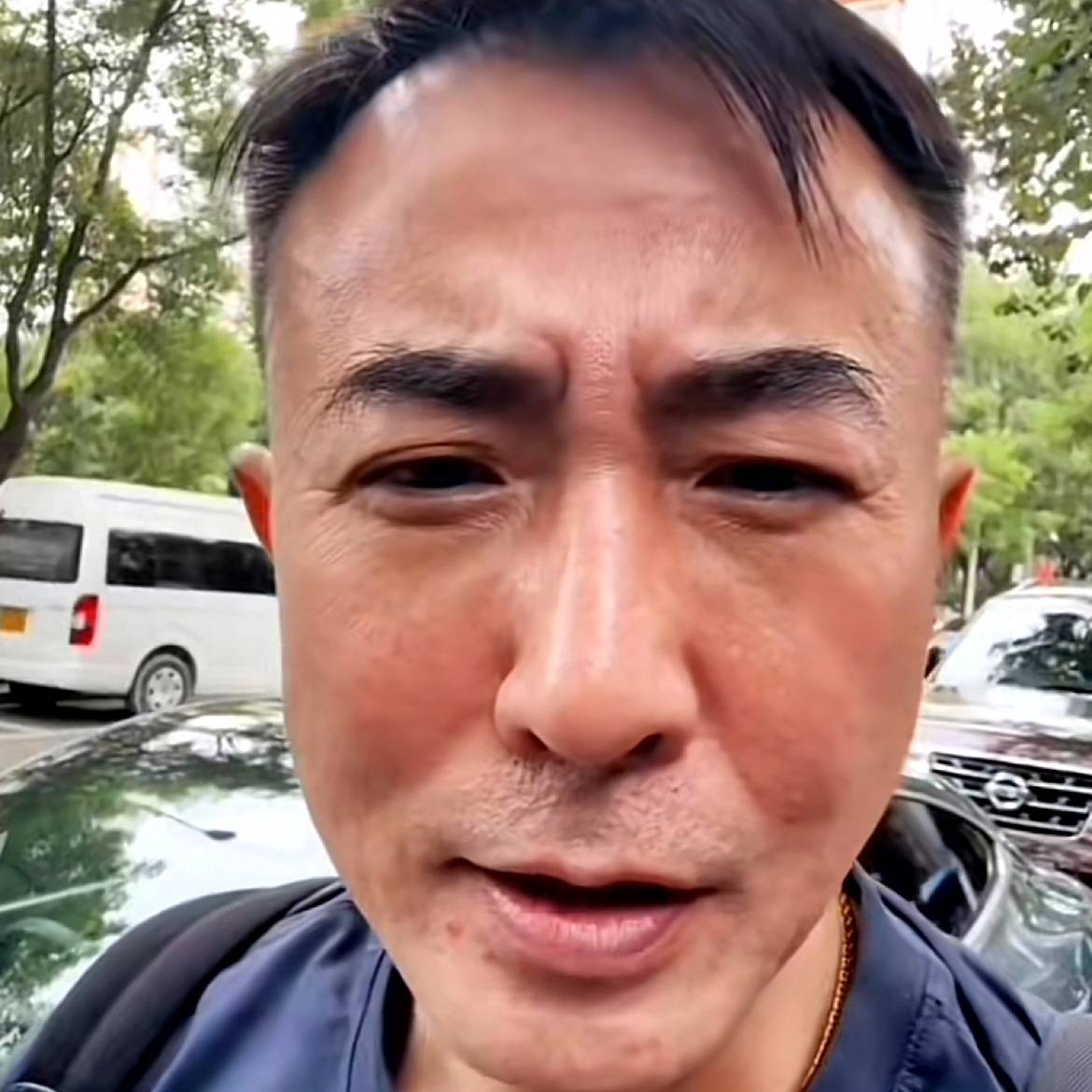 坚强de狗狗的照片