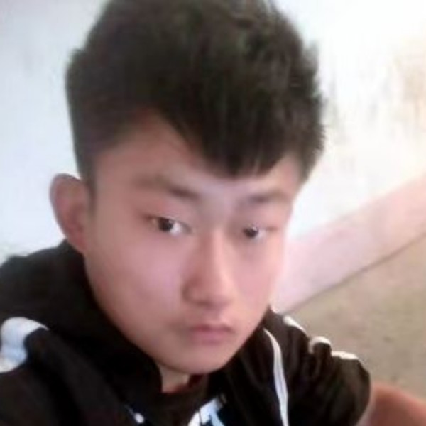 项链爱拼搏的照片