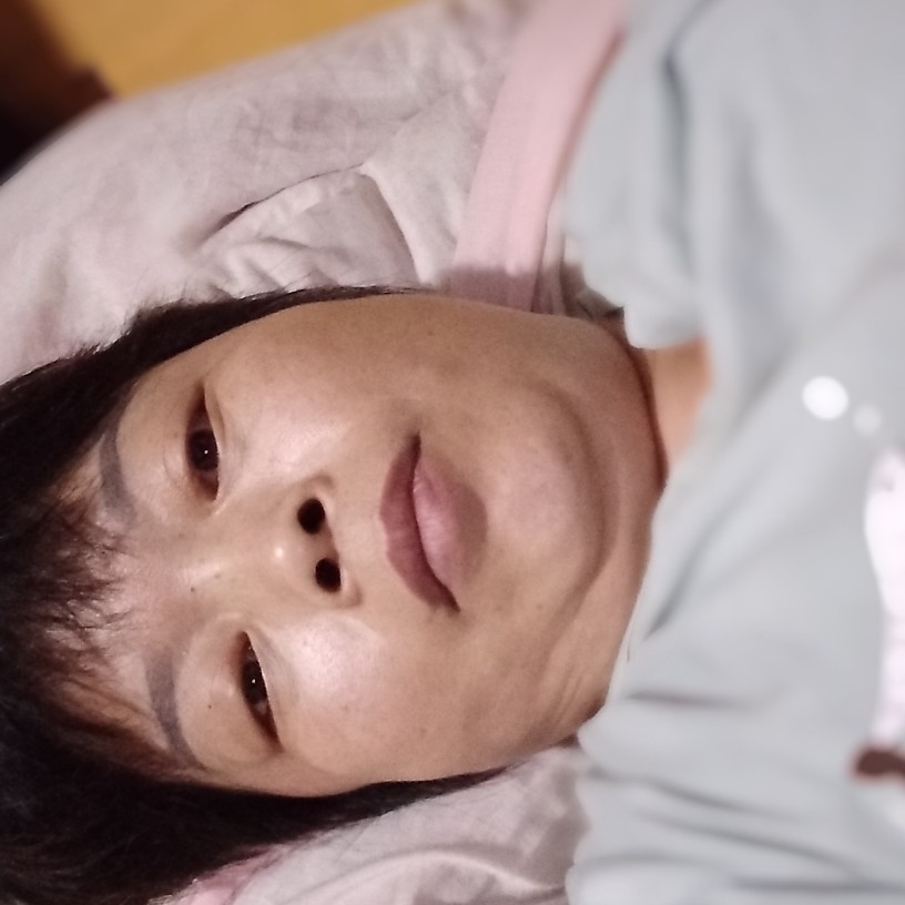 无奈女人的照片