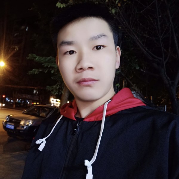 稳重拾忆台灯的照片