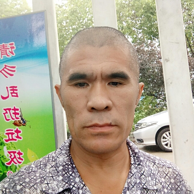 勤恳爱啤酒的照片