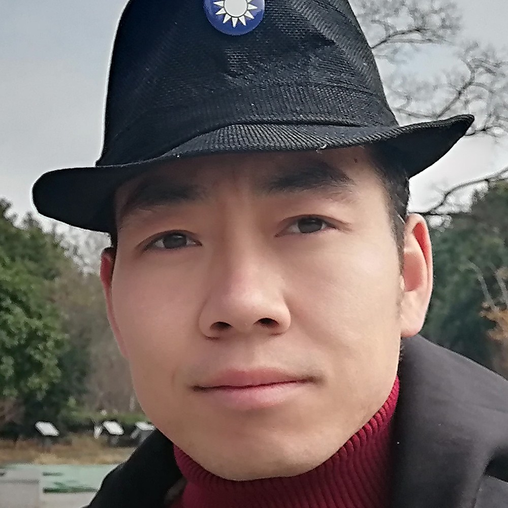 犀牛给朴实的照片