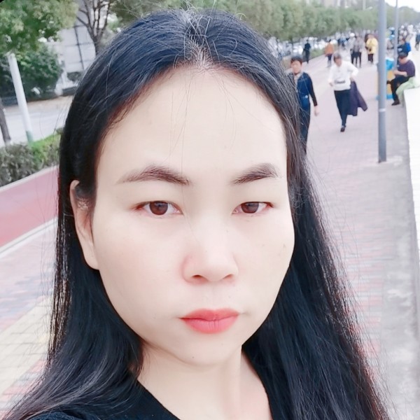 锦瑟泪了淡然的照片