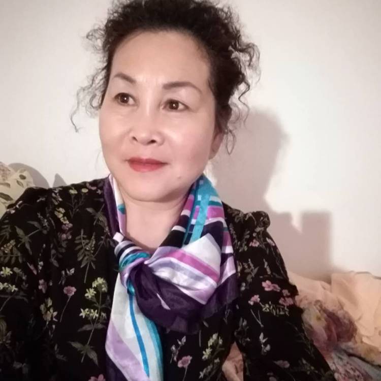 月饼蹁跹怕孤单的照片