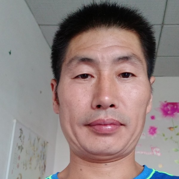 风中的诚诺的照片