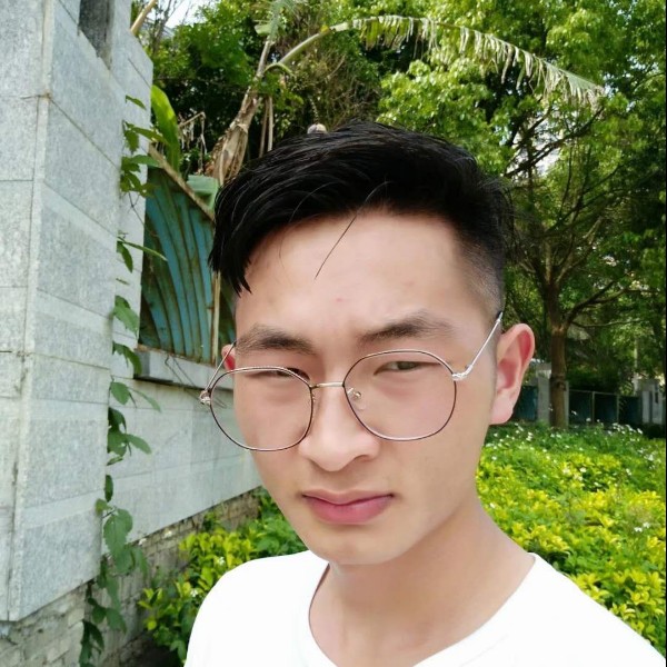 岚云宇的照片