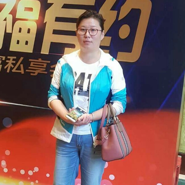薛萍的照片