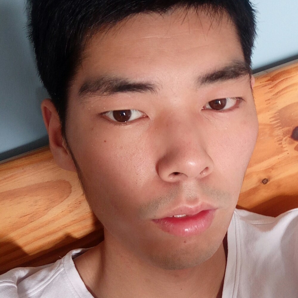 合适邂逅墨镜的照片