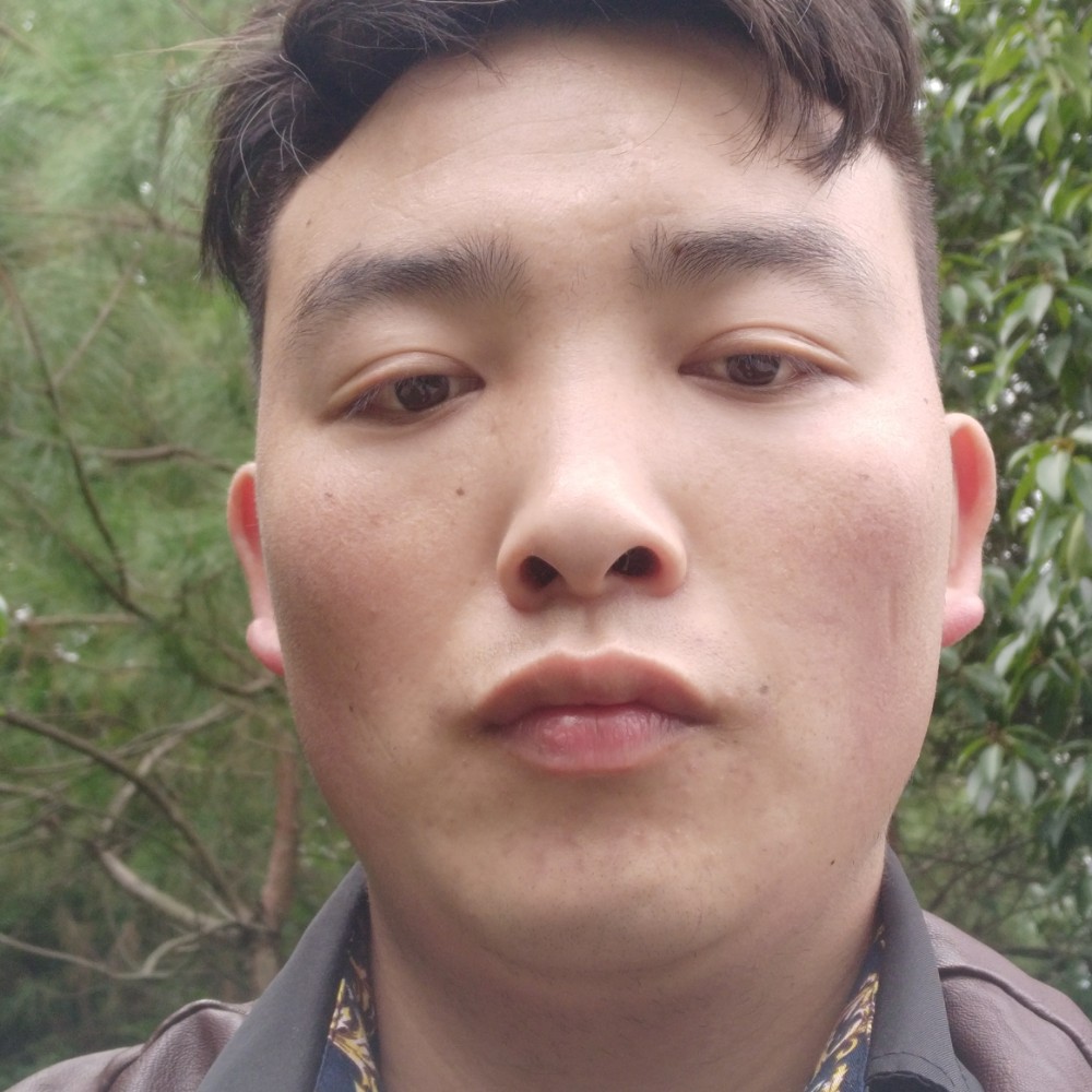 暧昧踢初雨的照片
