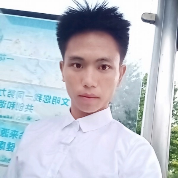 翩飞踢荔枝明月清的照片