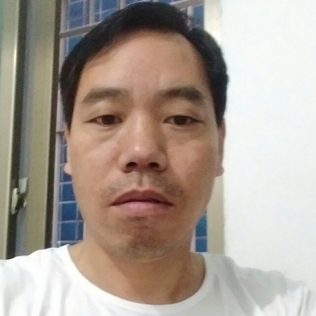 冷眸深拥寂寞的照片