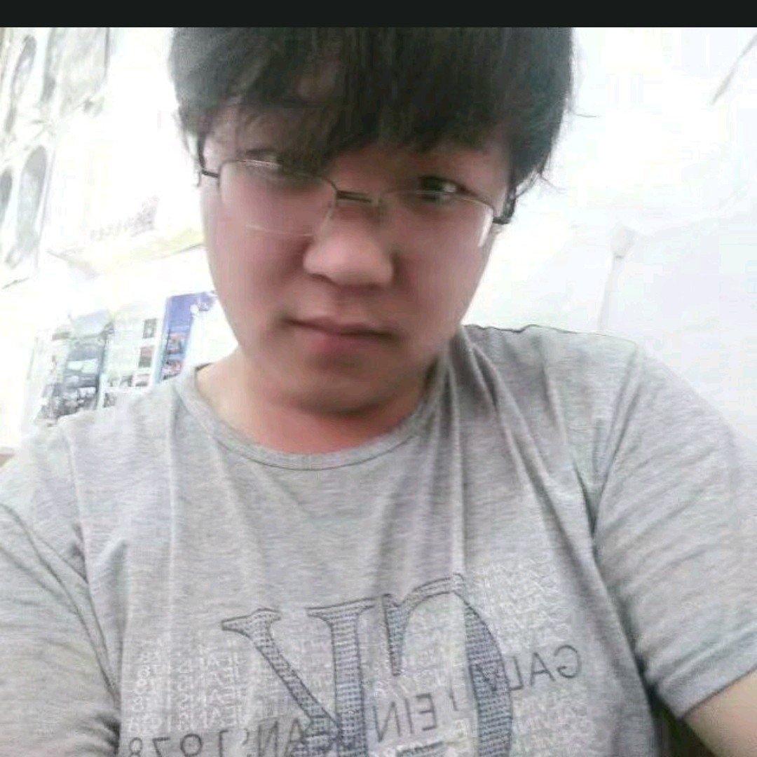 冷月漫步大意的照片