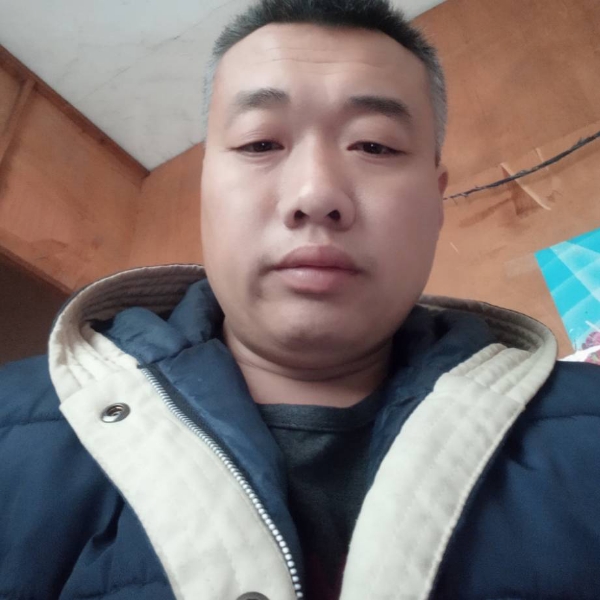 谢忠成的照片