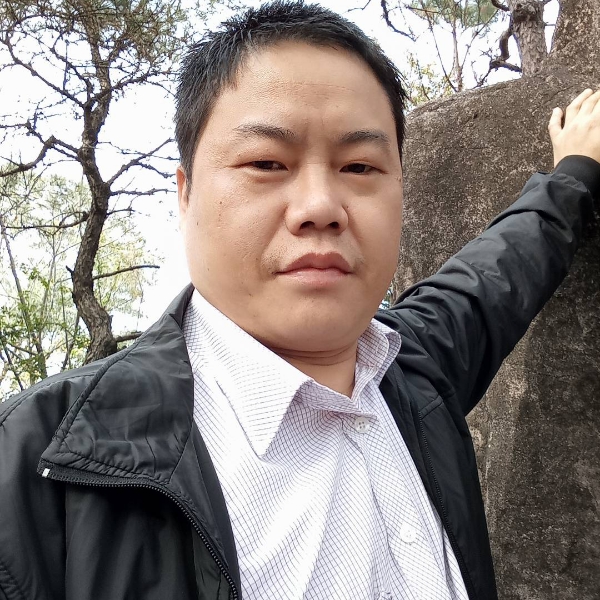 外向少女的照片