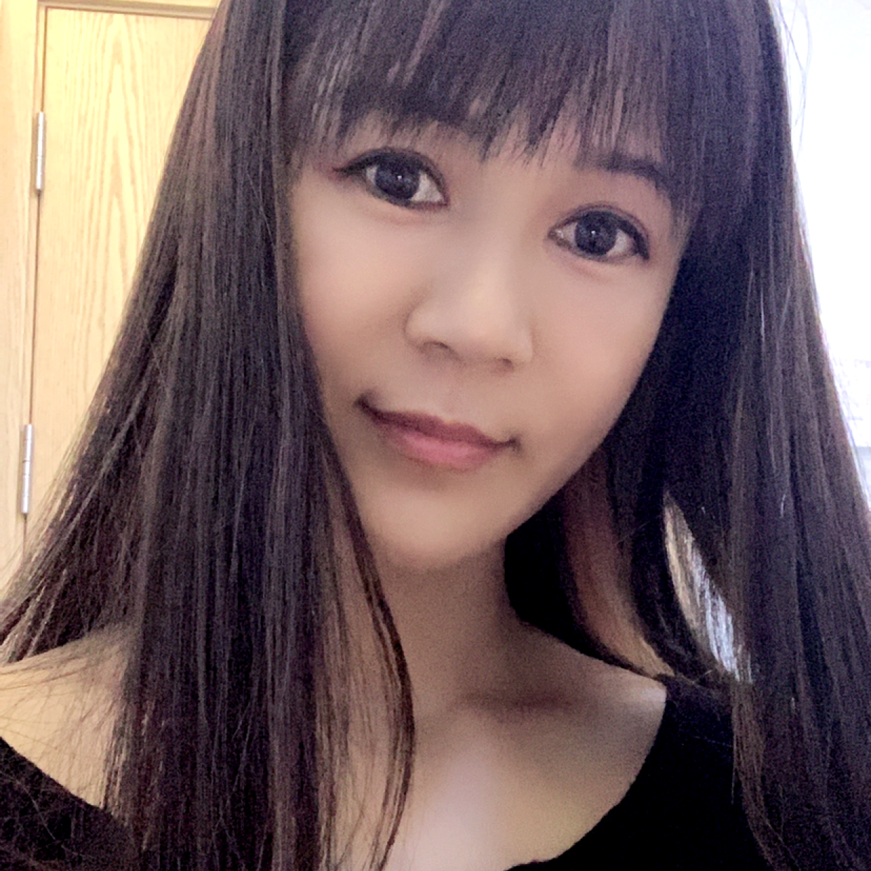 微笑踏实的照片