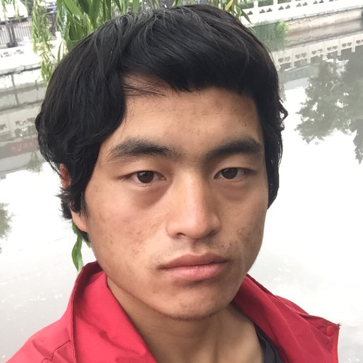 雪碧文静的照片