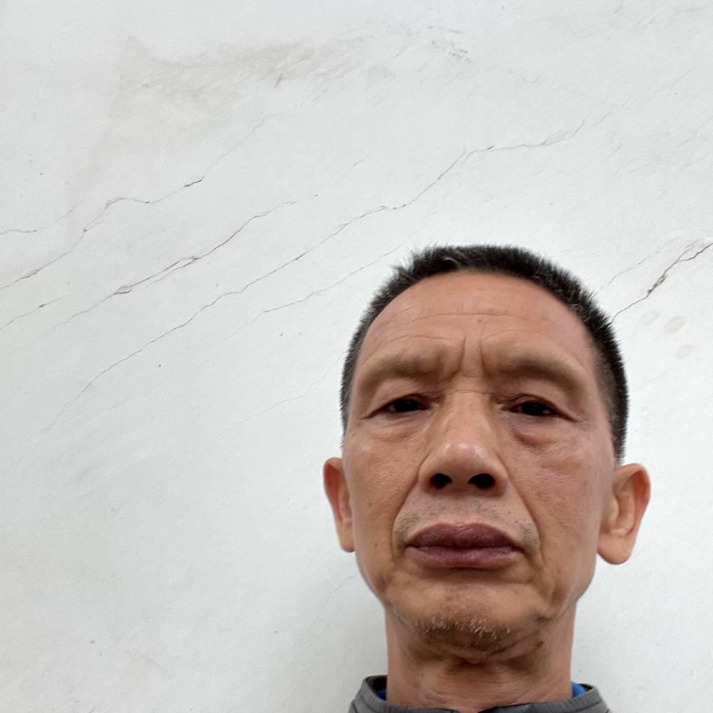 铃铛俊逸一片浮云的照片