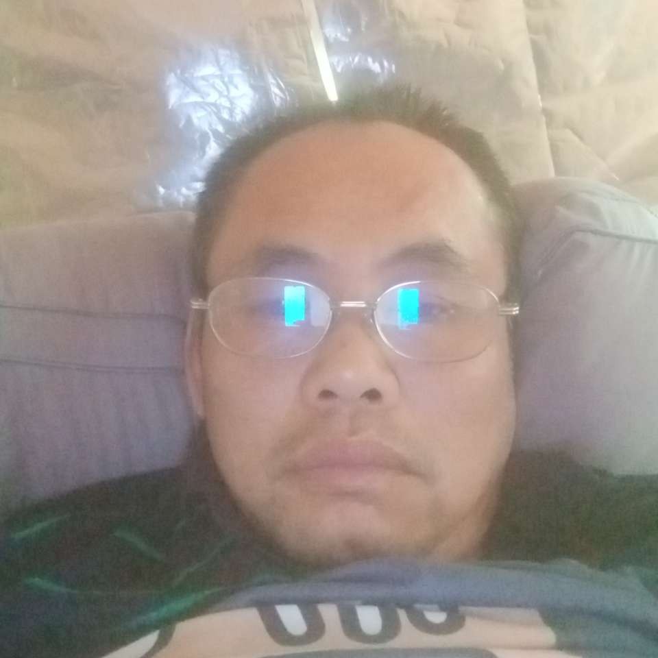 虚拟还高山的照片