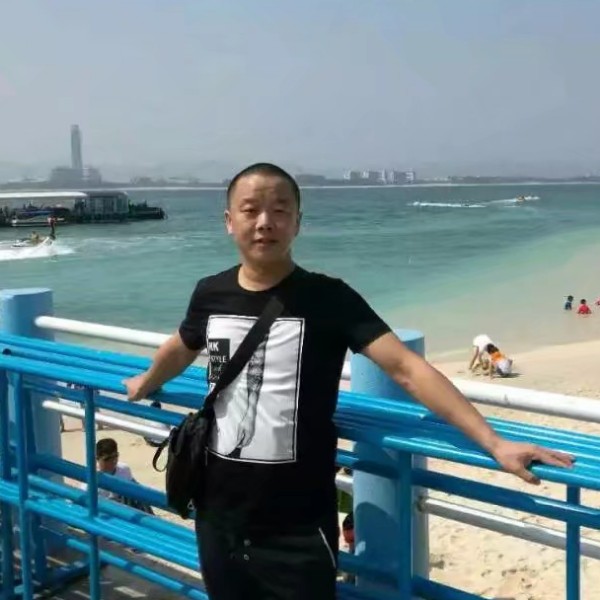 转身de距离的照片