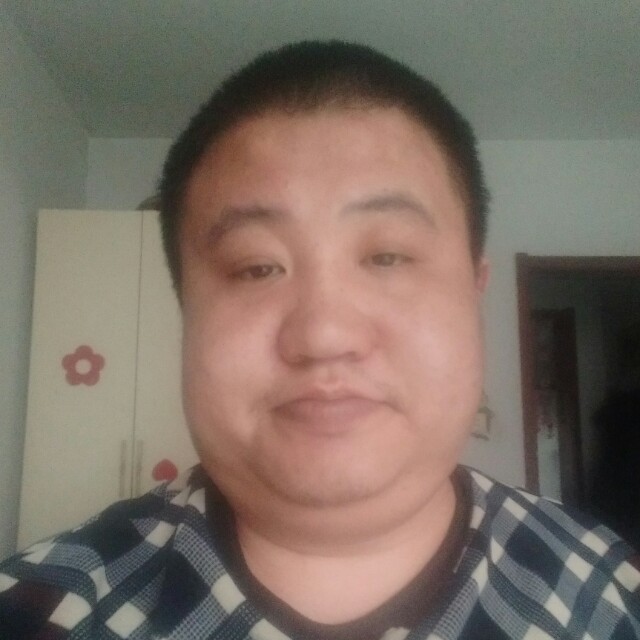 体贴笑豌豆的照片