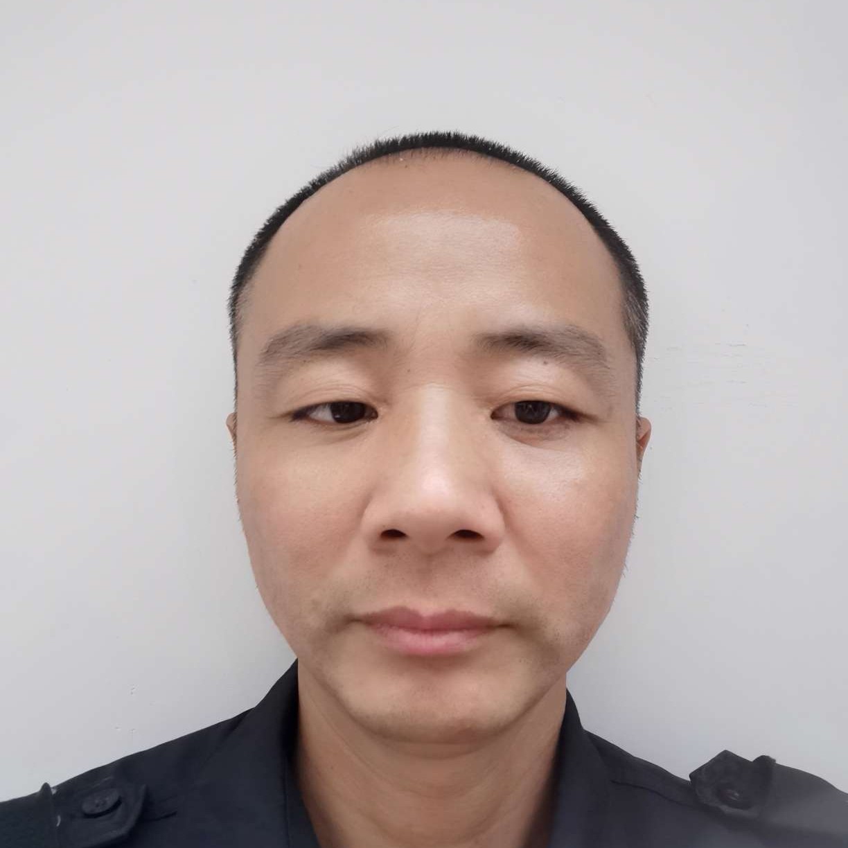 一个人加一个人的照片